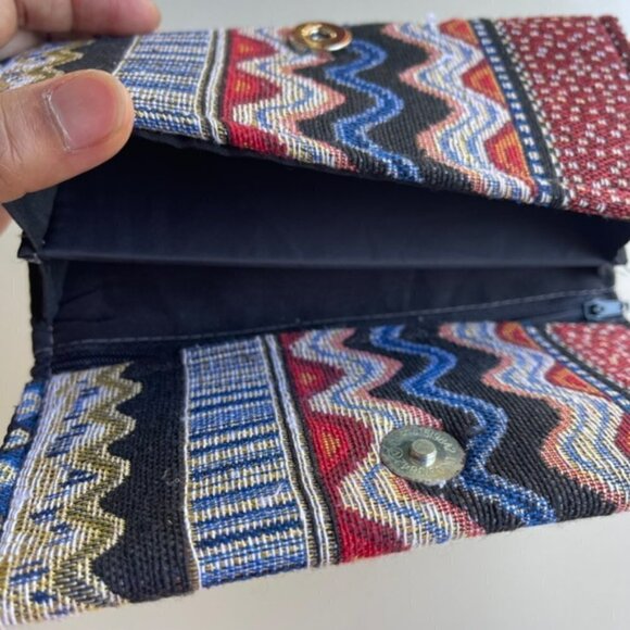 3/$20 ❤️ Retro Unique Pattern Wallet - Picture 3 of 3